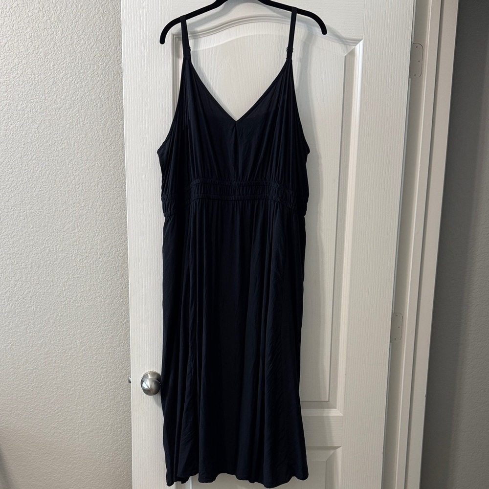 Torrid 3X Black Sleeveless Dress with peekaboo back